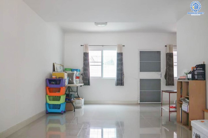 *****ทาวน์เฮ้าส์มือสองย่านนนทบุรี ม.พฤกษาวิลล์61 บางใหญ่-นครอินทร์ เนื้อที่ 19 ตร.ว. ฟังก์ชัน 3 ห้องนอน 2 ห้องน้ำ 1 ที่จอดรถ บนทำเลเชื่อมต่อหลายเส้นทาง เพียง 15 นาทีก็ถึงรถไฟฟ้าสายสีม่วง "สถานีตลาดบางใหญ่" ใกล้เซ็นทรัลเวสต์เกต และทางด่วน "ศรีรัช" ห้ามพลาด!